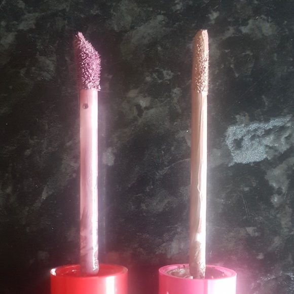 HOW TO SPOT A FAKE: Jeffree Star Lipstick - Picture 6 of 7